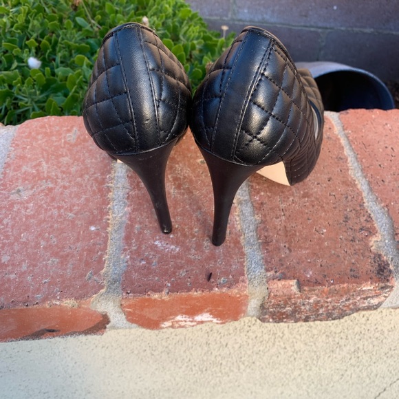 Heels - Picture 3 of 7